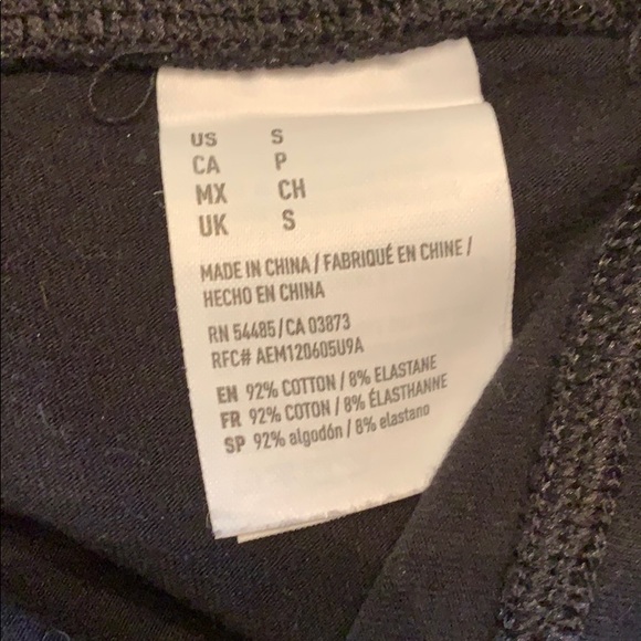 American Eagle Compression Shorts in Black - Picture 5 of 5